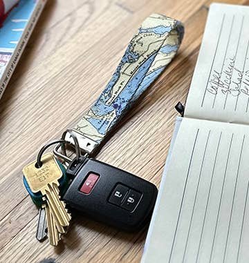 Key Chain Wristlet Style image 1